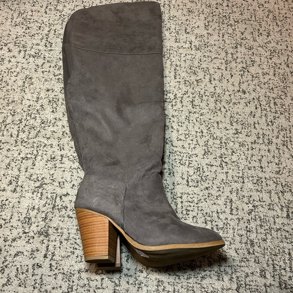 Lane Bryant Gray Suede Over the Knee Stacked Heel Wide Collar Zip-Up Boots 9